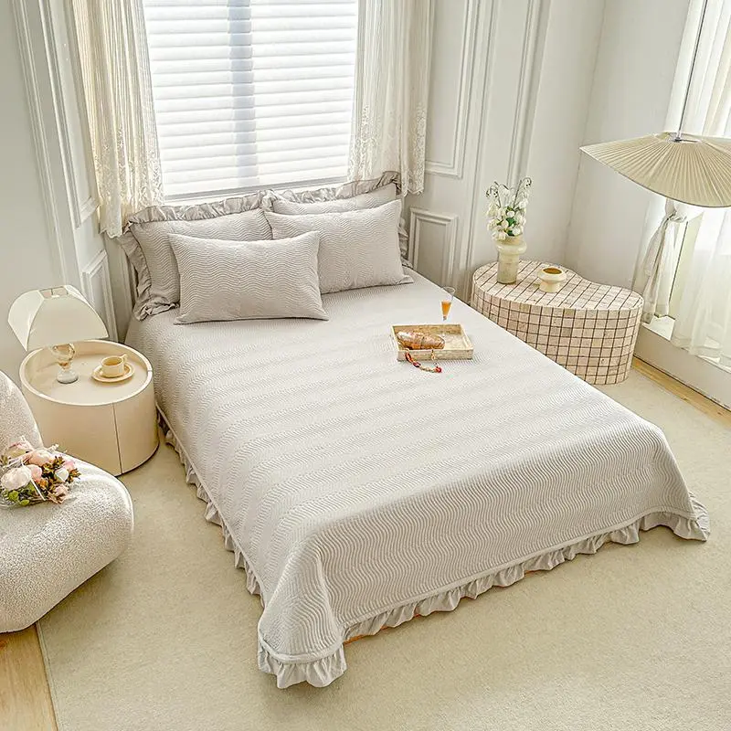 Solid Color Ruffle Trim Bedspread, 1 Count Soft Washable Bedspread, Bedding Supplies for Home Bedroom Hotel Dormitory