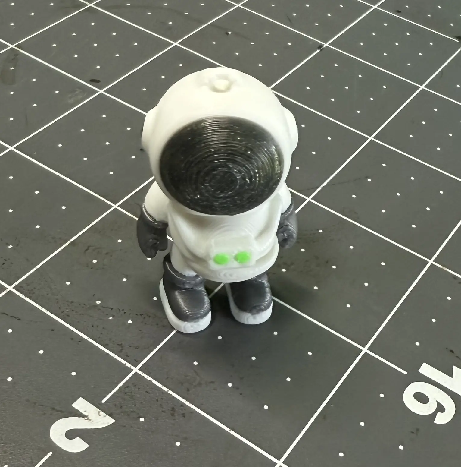 Astronaught Key Chain - Glow-in-the-Dark 3D Printed Design for Space Enthusiasts Compact & Practical for Daily Use