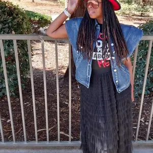 Elengatine Bohemian Style Vintage Cool Denim Vest for Lady Minimalist Rounded Collar Wide Shoulders Slit Pockets Button-front Closure Basic Casual Fitted Denim Jacket Coat Women's Chic Winter Wear