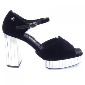 Pre-owned CHANEL Others Small Leather Goods Pumps