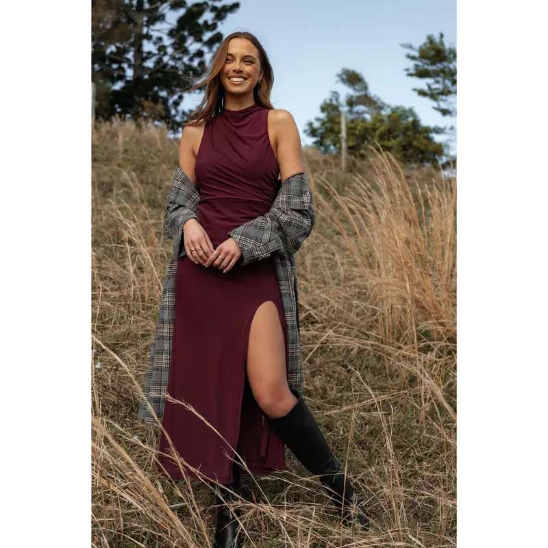 what colour hows with plum dress - TikTok Shop
