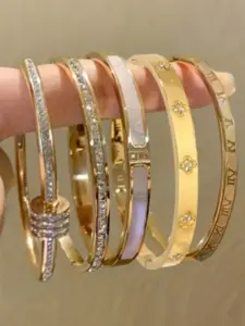 5-Piece Luxury Titanium Steel Bracelet Set, Rhinestone Mother-Of-Pearl Clover Roman Numeral Design, Hypoallergenic Jewelry