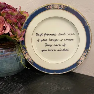 “Best friends” plate