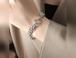 Density | Gold-Plated Toggle Clasp Bracelet