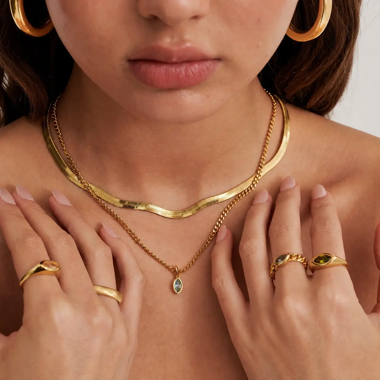 QUEENDO Marquise Crystal Pendant Necklace for Women, Gold Tone Adjustable Curb Chain, Minimalist Fashion Jewelry