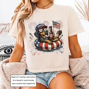 Comfort Colors Boxy Tee Patriotic Dachshund Dog Graphic Tee Cropped Shirt Womens USA Flag Dog T-Shirt 4th of July Shirt Dog Lover Gift Vintage Cute Tee