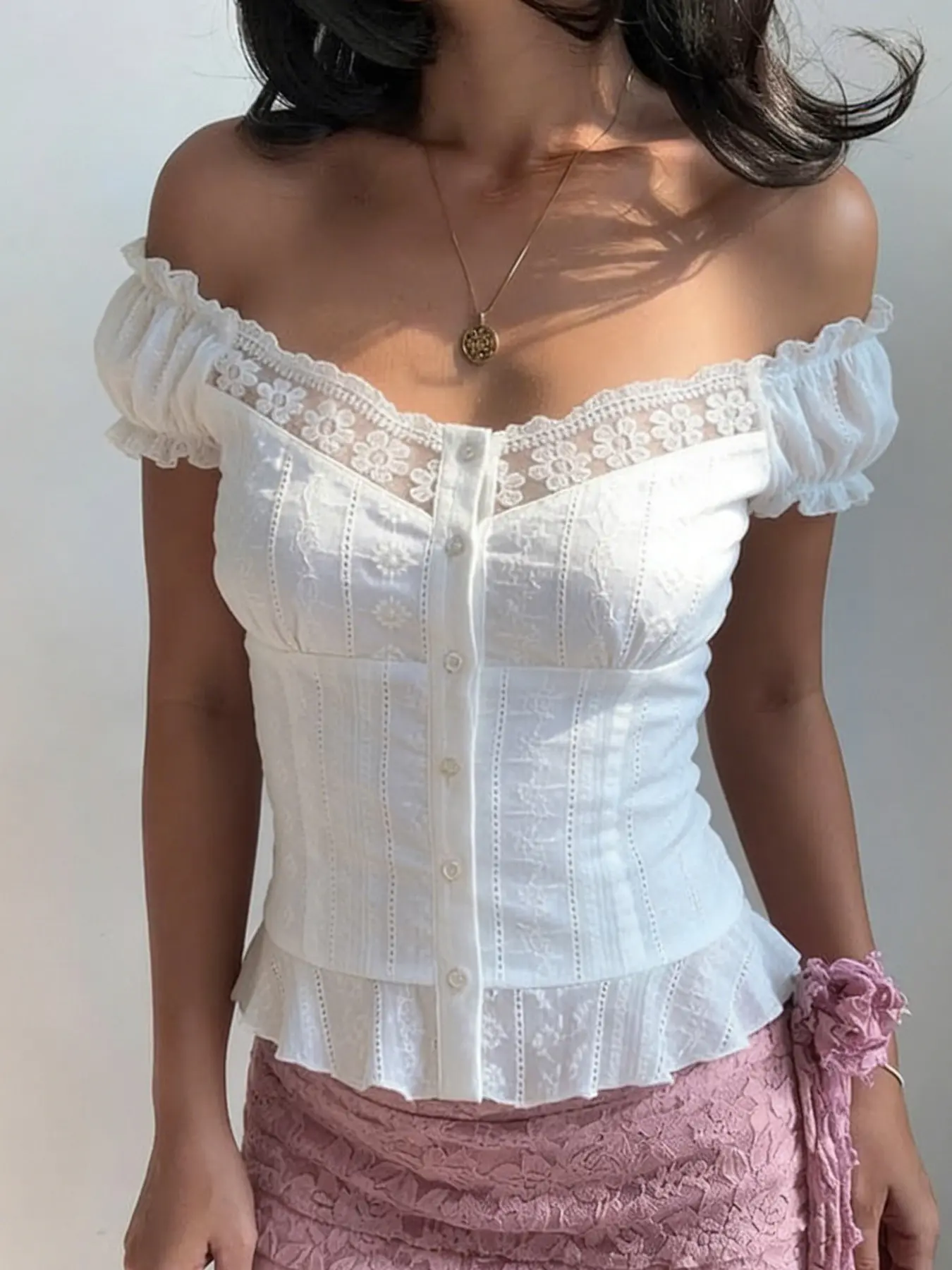 Y2K Vintage Lace Patchwork V Neck Bubble Sleeve Shirt, Cute Ruffle Button Down Short Sleeve Blouse for Summer, Casual Boho Clothing, Elegant Women's Soft Top, Womenswear