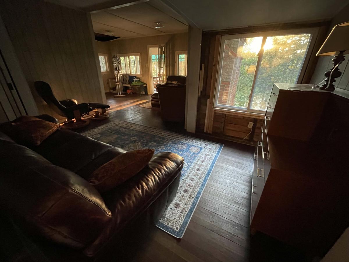 Item: Vintage small seal 6x9