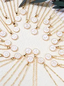The fashionable round 26 letter necklace, Initial Letter Necklace, is suitable for daily wear, vacation and dating occasions, and is also a surprising and exquisite small gift