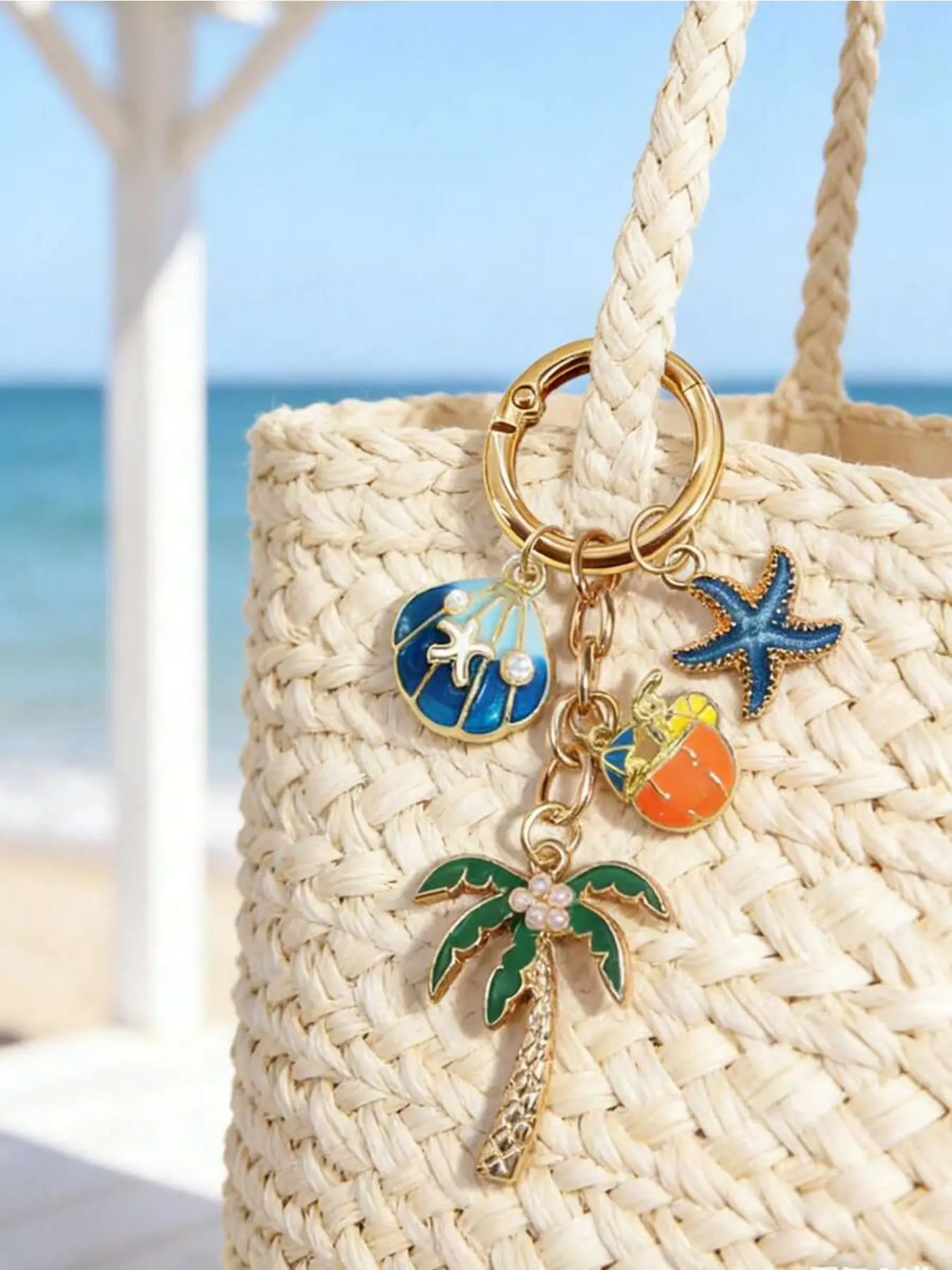 Bohemian Hawaiian alloy pendant adorned with pearls, coconut trees, shells and starfish. Stylish Backpack Charm Bag Charms Bag Accessory Suitable for backpacks, wallets and car decoration. Perfect for daily wear, vacation and gifting for all occasions.
