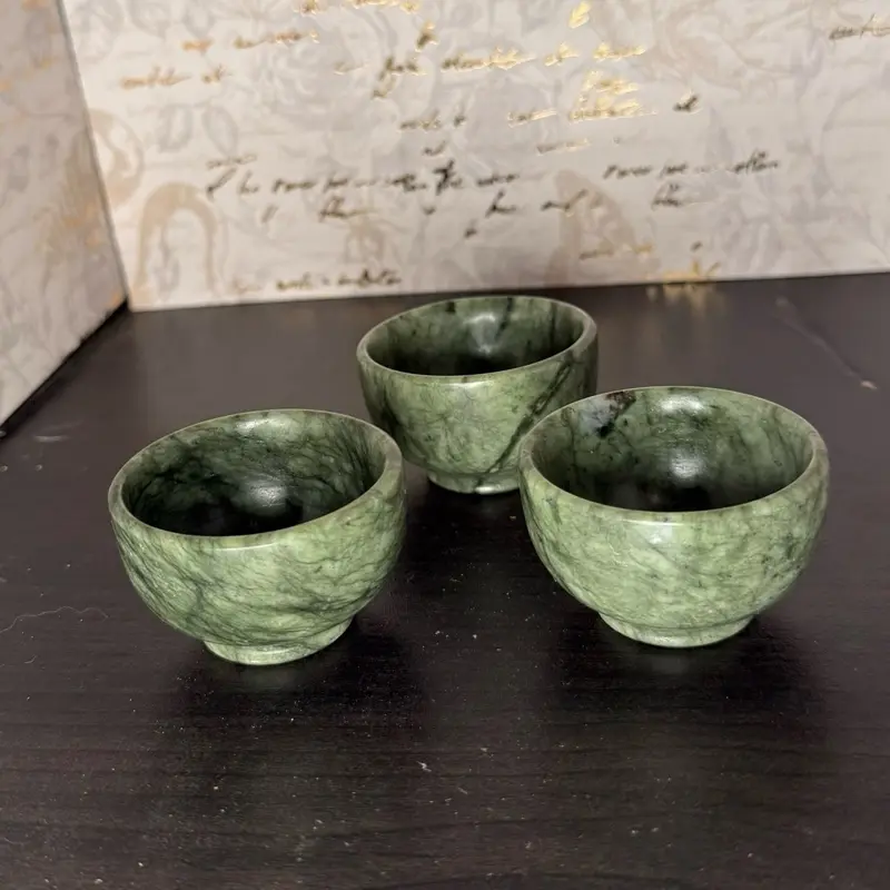 Green Jade bowl Green Jade bowl
