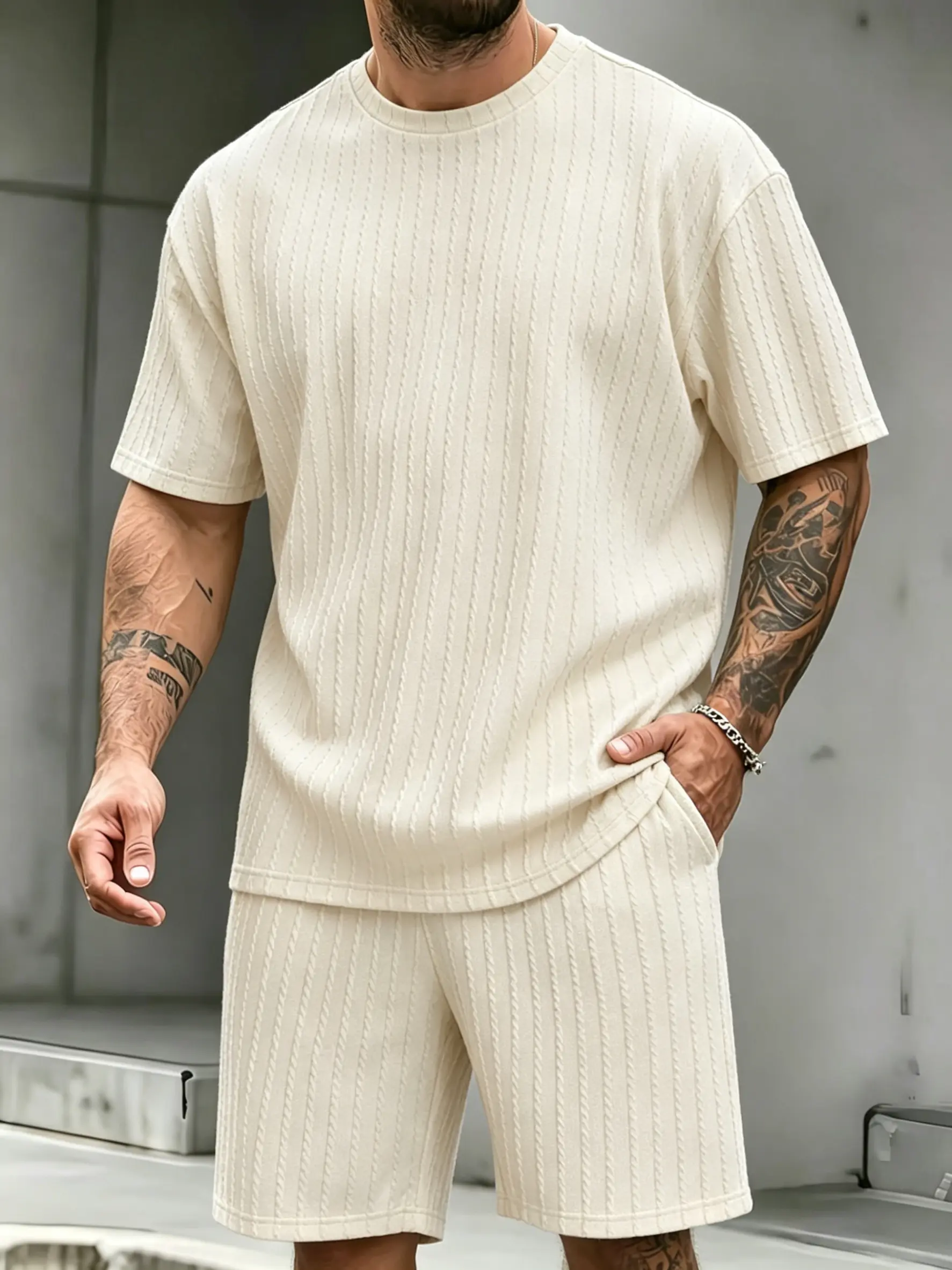2-piece men's new textured fabric, casual loose round neck short sleeved T-shirt and shorts set fathersdaygift
