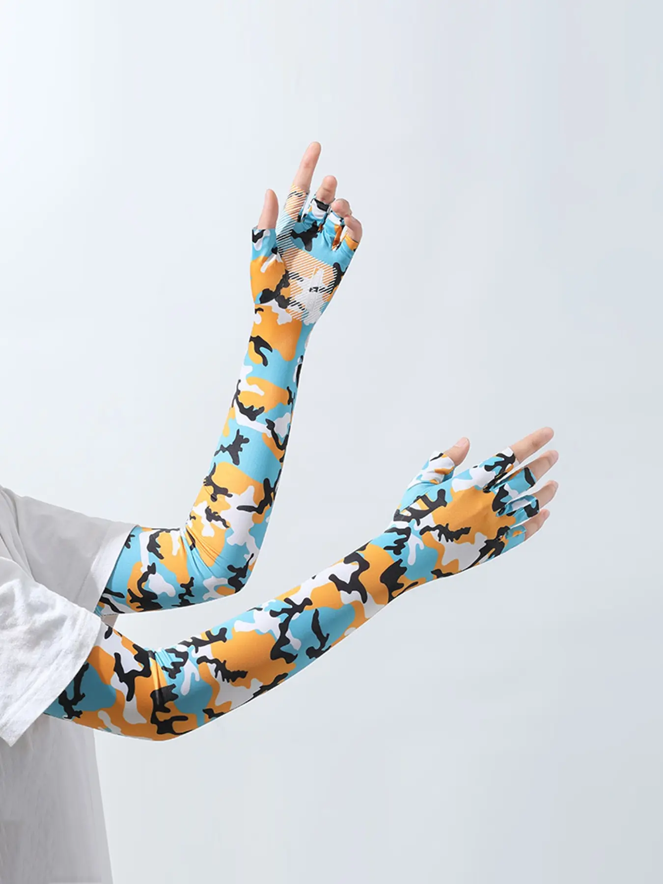 Sun Protection Ice Sleeves for Driving Anti-Slip Cycling Mountain Bike Hiking Travel UV Protection Half Finger Hand Socks