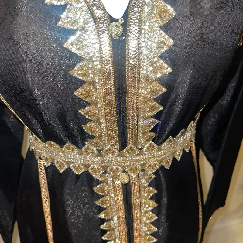 جلابيه سوداء ذهبي مع حزام قياس L/M/XL