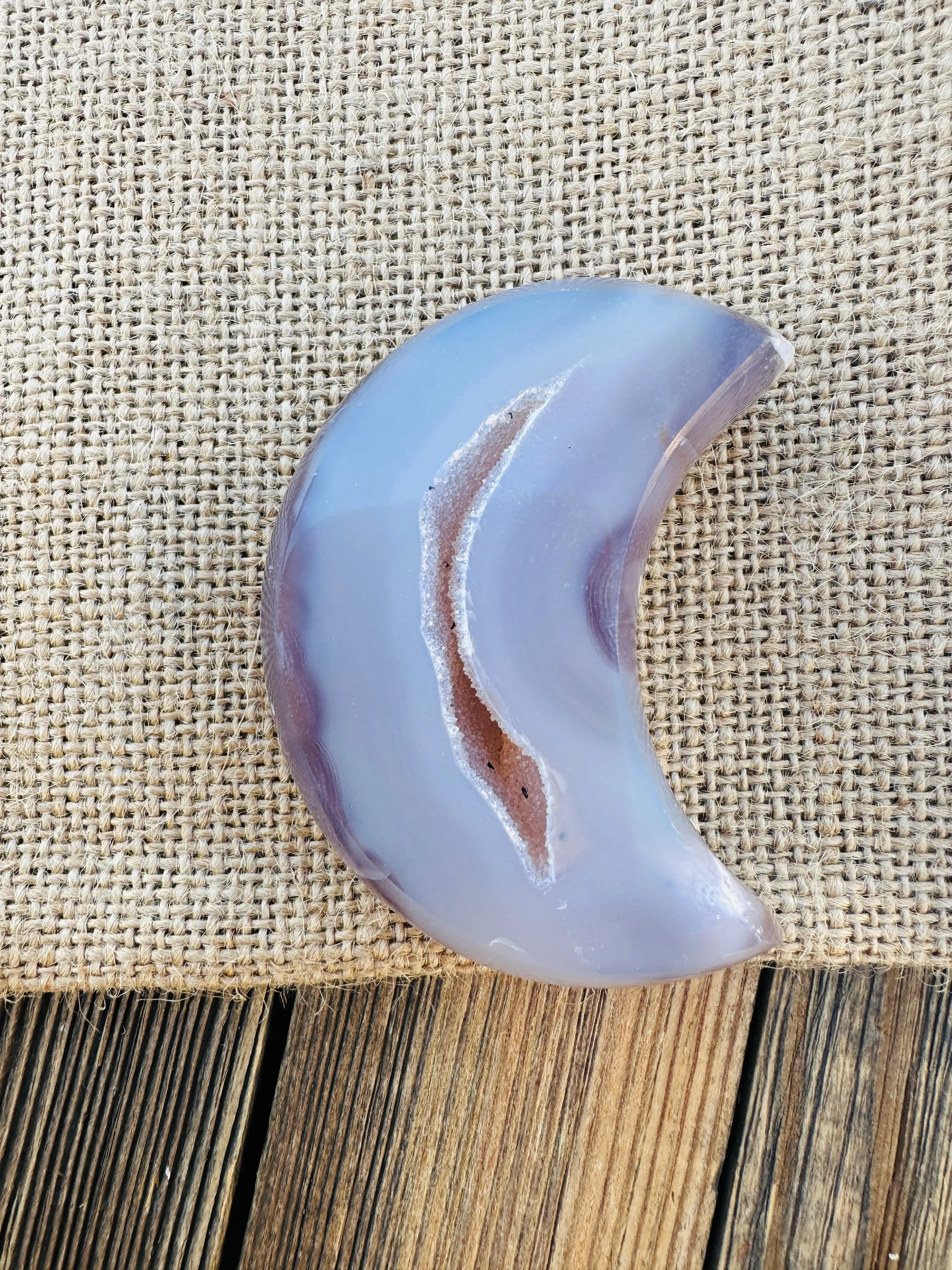 Nizhoni Crystals ✨ Polished Agate Crescent Moon