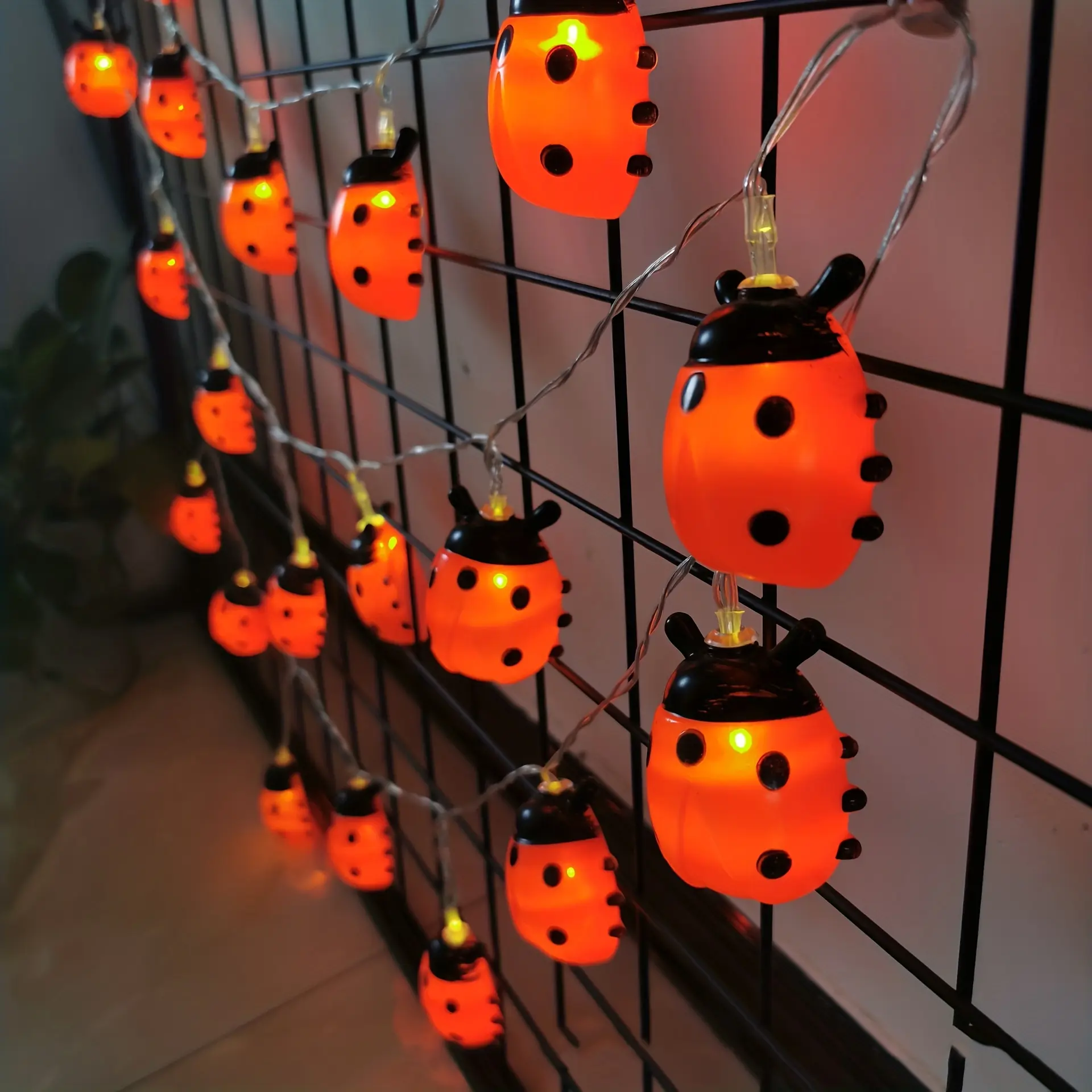 1pc Ladybugs Fairy String Lights, 10 Plastic Red LEDs Copper Wire Battery Powered Best Decoration Lights For Christmas Decoration, House, Room, 1.5m