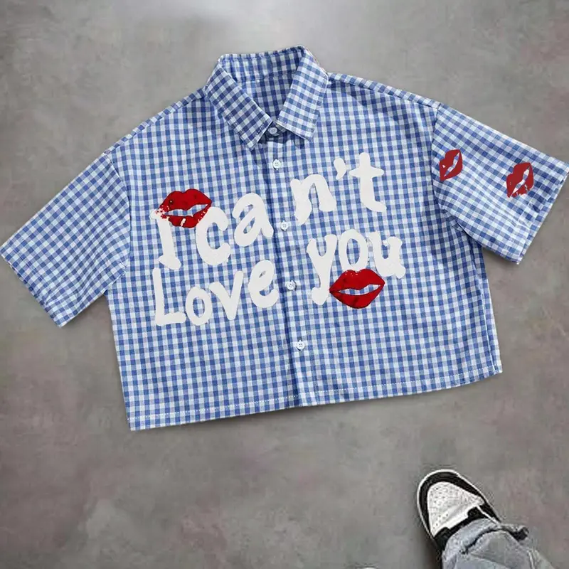 Unisex Casual "I Can't Love You" Letter & Red Lip Print Shirt, Graphic Shirts, Y2K High Street Style Button Collared Plaid Cropped Top, Streetwear, Ideal Gift,