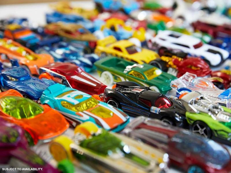 Hot Wheels 24-Car Random Assortment Party Pack 2014 and Newer - Includes 24 Cars for Parties or Collection Building - Perfect for Kids & Adults