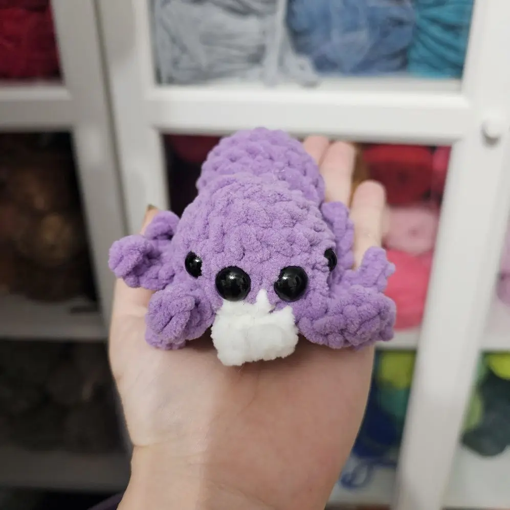 Handmade Yarn Decorative Collectible Spider Shape Plushies, Cute Crochet Little Spiders for Collectibles & Entertainment Display
