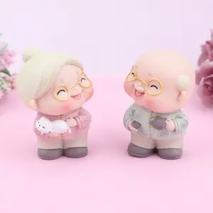Adorable Mini Old Man & Woman Figurine Cake Decoration Insert, Resin Statue Ornaments for Wedding Venue Decor, Party Favors, Photo Props