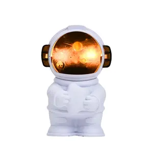 USB Plug-in Cute Mini Astronaut Air Humidifier for Student Desktop