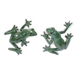 Melrose 96891DS 7.75 x 3.25 in. Resin Hanging Frog, Green - Set of 2