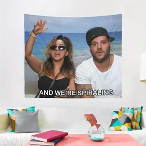 Family Snooki and Jwoww Tapestry, College Room & Hostel Dorm Decor, Family Snooki Meme Wall Hanging, Meme Tapestry, Funny Vacation Gifts Velvet