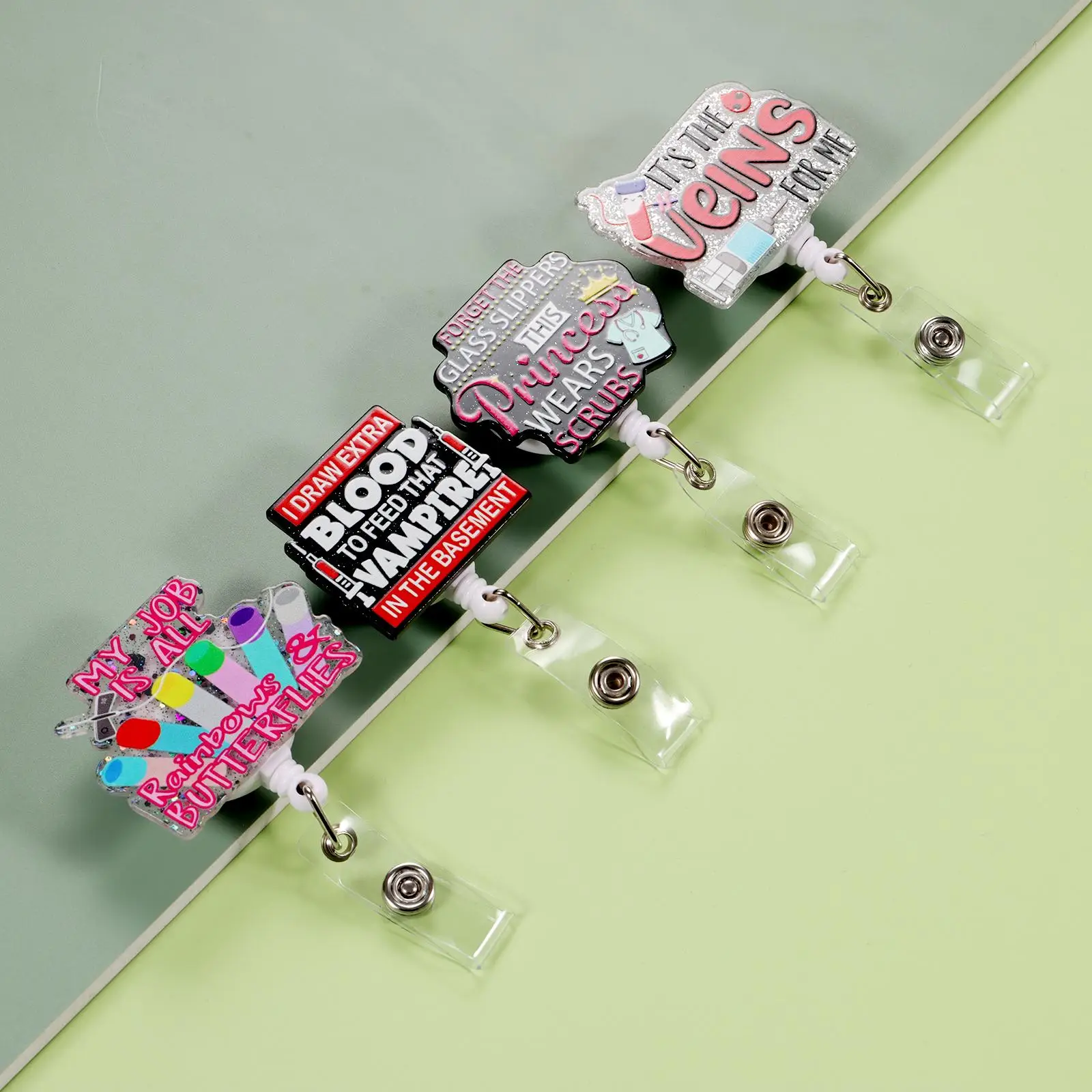 ID Badge Holder, 4counts/set Portable Retractable Badge Holder for Student, Office, Identification Badges & Supplies