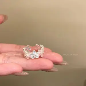 Petal rings