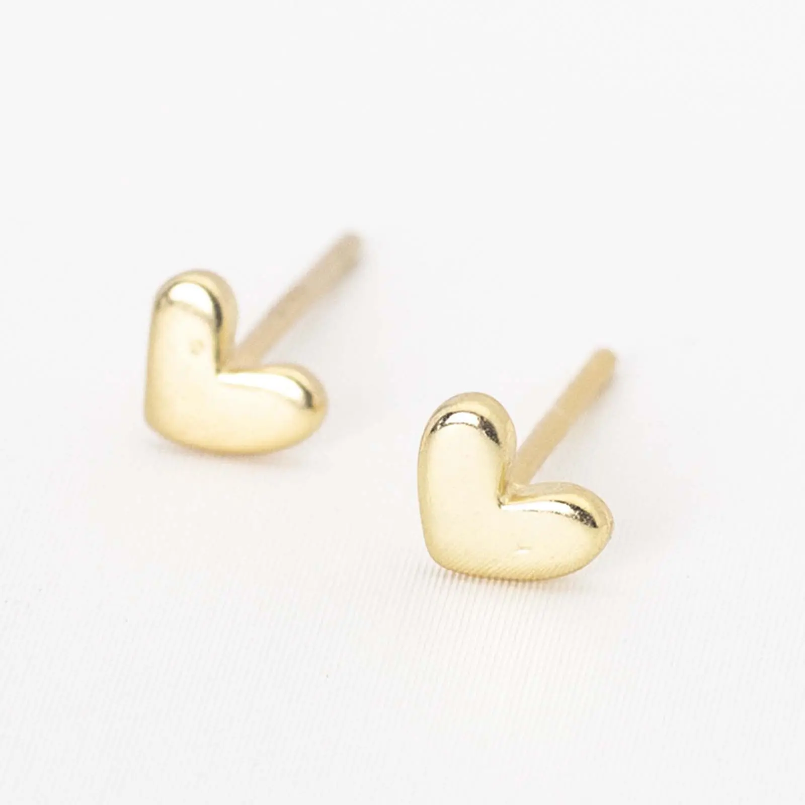 Mini cute heart shaped earrings for women and girls fashion earrings stylish versatile exquisite can be used as birthday gifts