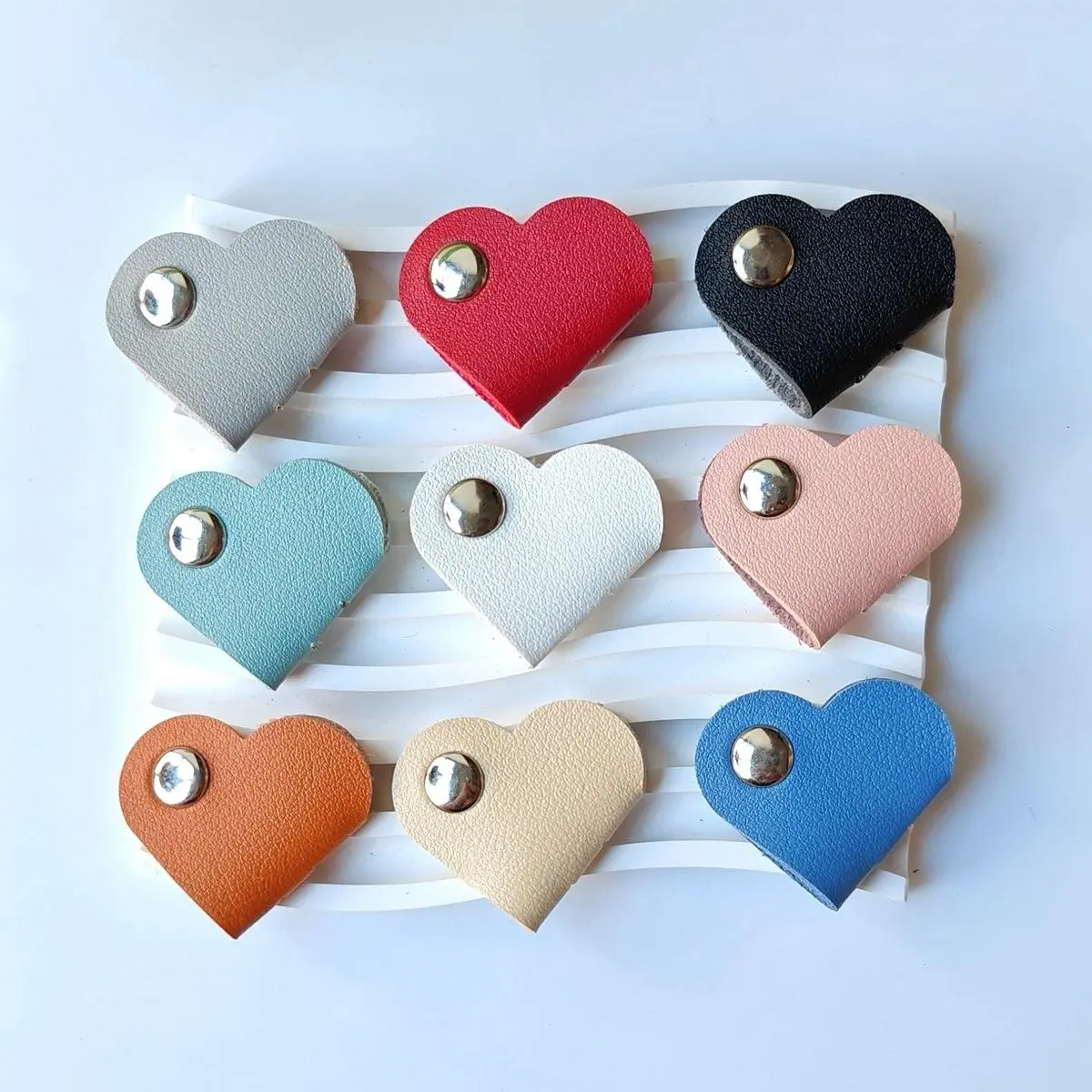 Heart Shaped Cable Organizer, 9 Counts Fashionable Modern Faux Leather Cable Tie, Multifunctional Cable Management Tool for Earphone & Charging Cable