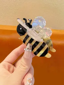 Ladies' cute bee hair claws, fun cartoon hair accessories, fashionable diamond embellishments, suitable for elegant semi tied hair, parties, campuses, offices, daily casual hair accessories