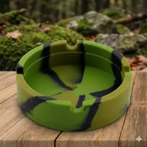 Glow-in-the-Dark Silicone Ashtray, Fluorescent Portable Round Ash Holder, Car & Home Anti-Slip Tray, Washable Heatproof Desktop Smoke Tray, Outdoor Camping Anti-Tip Ash Box, Multi-Color Night Light Ashtray