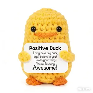 Crocheted Positive Duck Handmade Emotional Comfort Knitted Duck Doll with Positive Card Cheerful Plush Gift for Family Friends Lovely Home Decoration Best Friend Gift