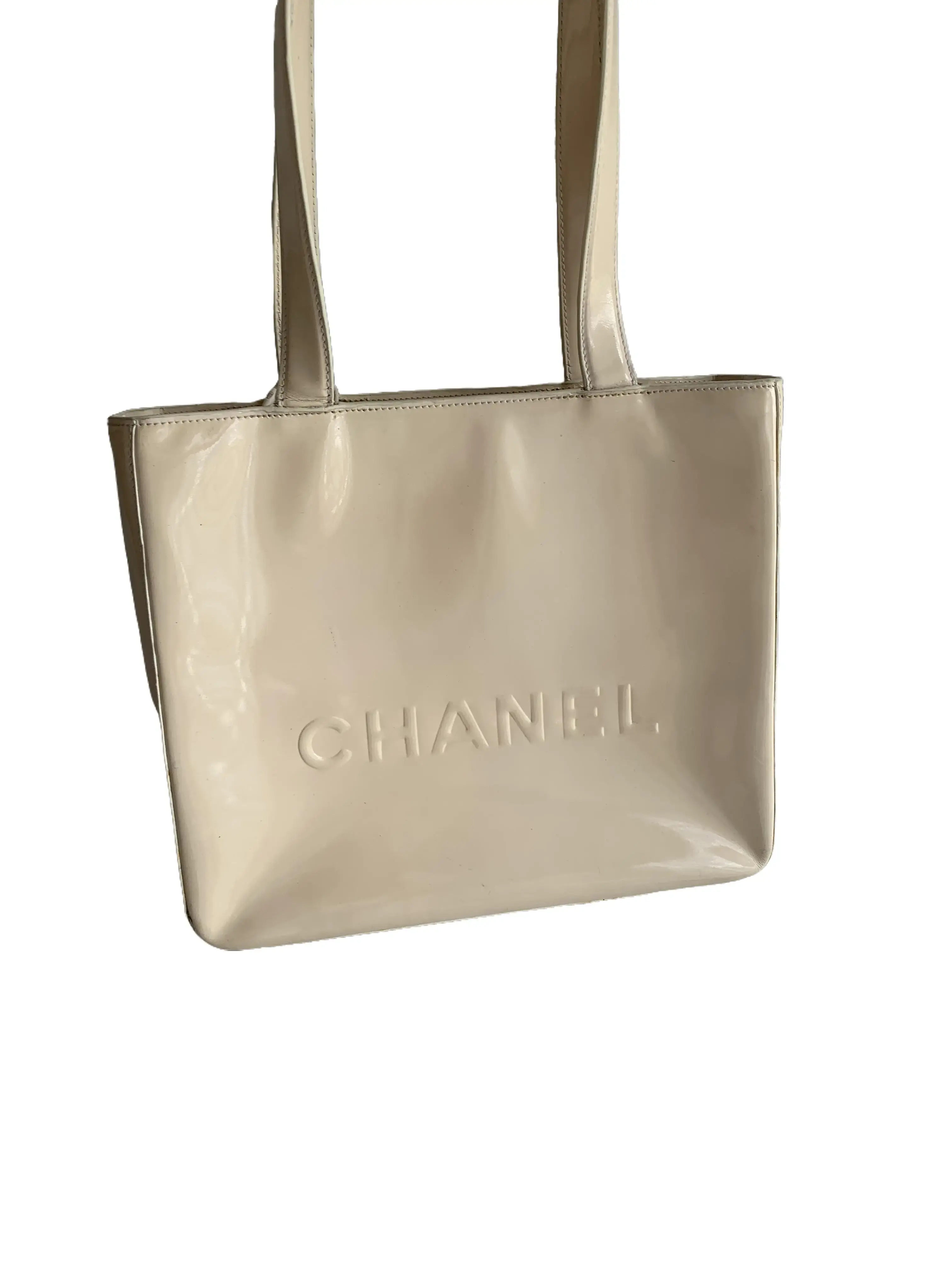 Pre-owned CHANEL Vintage Off White Patent Leather Embossed Logo Tote Shoulder Bag/wj07125614/5614