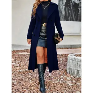 A long women’s lapel-design tweed jacket/coat with a double row of black buttons, featuring a classic, atmospheric look; suitable for autumn and winter, ideal for work commutes or formal autumn and winter occasions.