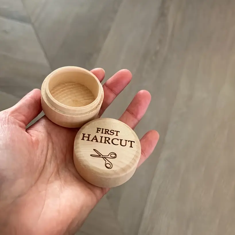 Baby Hair Keepsake Box, First Haircut, Perfect Gift for New Parents, Portable Wooden Storage Case Organiser, Natural Birch Wood Material, Lightweight Design, Baby Memory Box