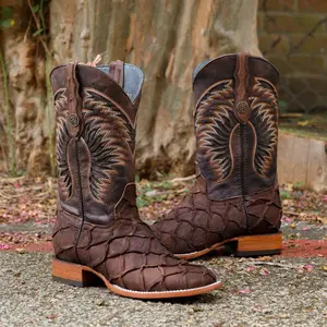 Monarch: Men Print Rustic Pirarucu Brown Square Toe Boots