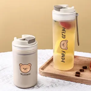 Portable Little Bear Plastic Water Bottle Sport Heat-resistant Water Cup For Cold And Hot Drinks Leak Proof Tumbler With Rope