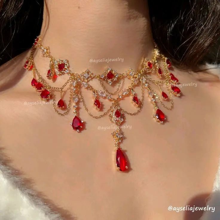 golden pendLuxurious Red Crystal Choker Necklace ant necklace  necklaces