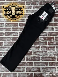 AM- 2322 Black Western Cowboy Straight Fit Boot Cut Jeans Embroidered Design / Pantaloon corte vaquero ideal para users con Botas con diseno  Bordado
