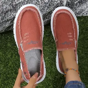 Women's Floral Daisy Embroidered Slip-On Loafers - Lightweight Washed Canvas with Anti-Slip PVC Sole, Frayed Trim Comfortable Sneakers for All-Season Casual, Party & Outdoor Wear, Ladies Shoes