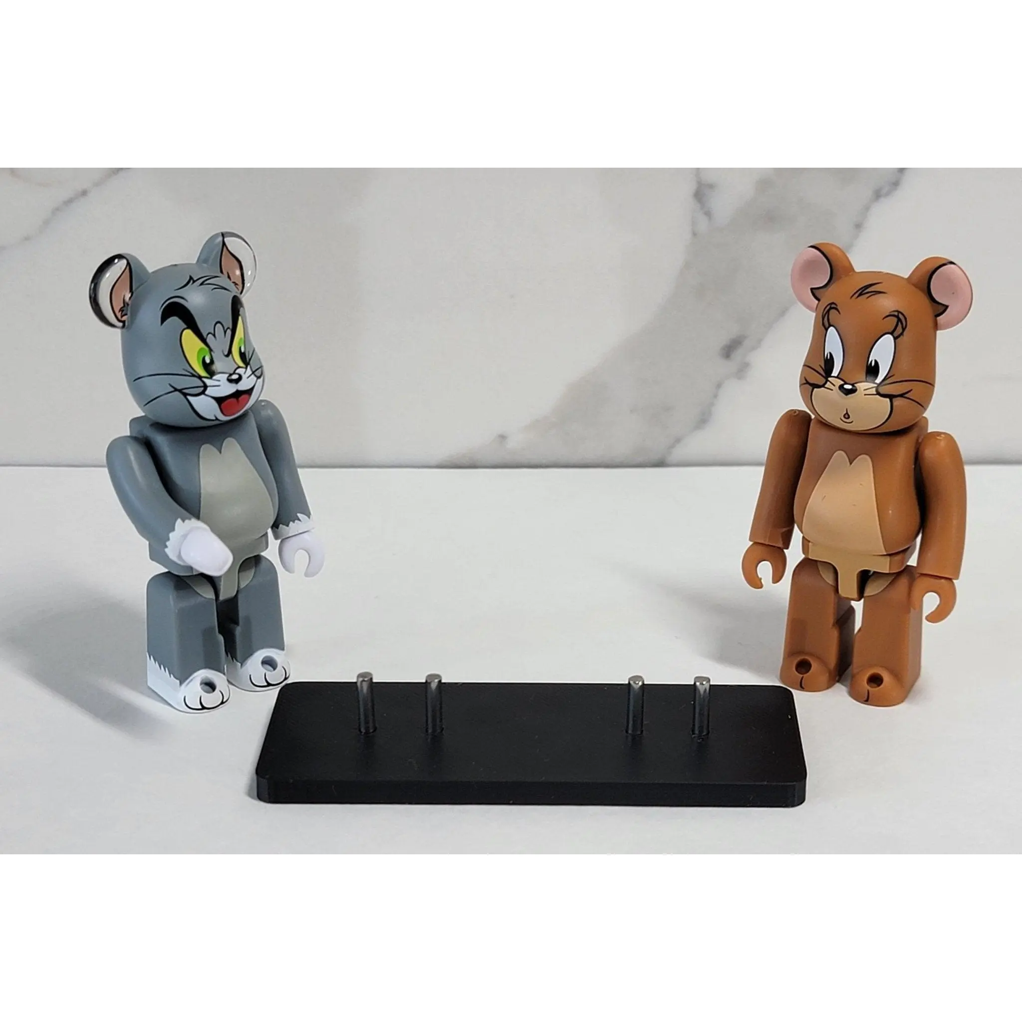 Fast Shipping Pack of 5 double Bearbrick 100% collection display stands.  Available in 3 colors!