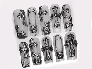 Gothic-inspired Press On Nails, 3D Chrome Heart Charm, Silver Raised Gel Artistic Designs Nail Set