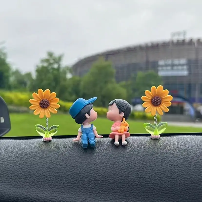 Cute Couple Sunflower Swinging Ornament Set, Resin Car Interior Decor, Cartoon Couple Car Ornament, Home Office Dashboard Decoration, Car Interior Decorative, Car Interior Ornaments