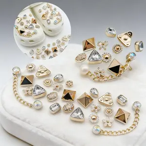 26 Pcs Women's Bling Rhinestone Clogs Charms, Heart Flower Rabbit Deer Cactus Shaped Decor, Cute Faux Pearl DIY Shoe Accessories Set