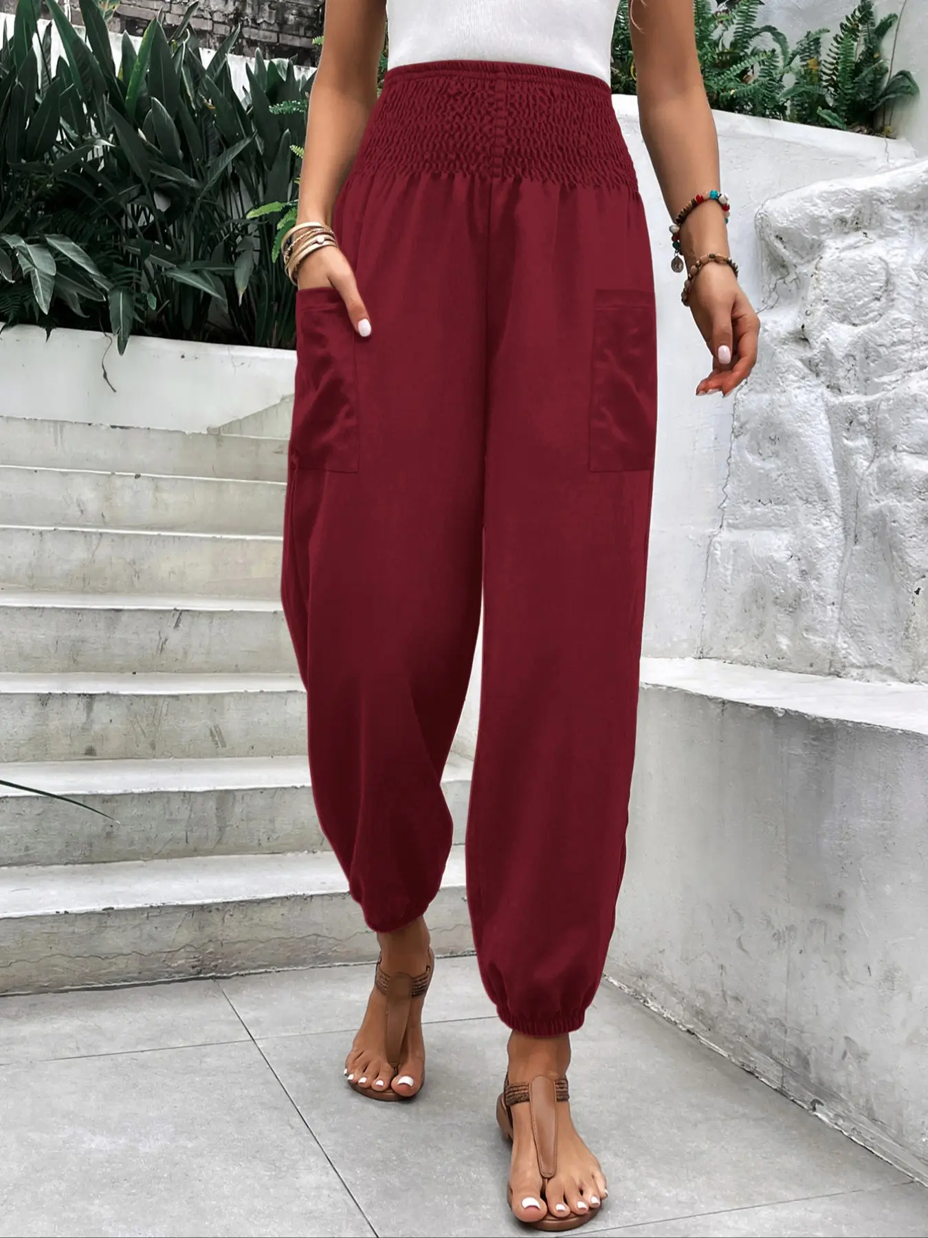 Women's Casual Pants, Elastic Waist Harem Pants, Dual Pockets, Loose Fit, Mid Waist, Long/regular Length, All Seasons, Plain Surface