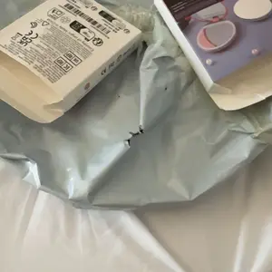 Product Review of Portable Foldable Makeup Mirror, 1 Count Glam Travel Makeup Mirror with LED Light, Compact Mirror for Women, Pocket Size Makeup Tools, Travel Hand Mirror from l**u