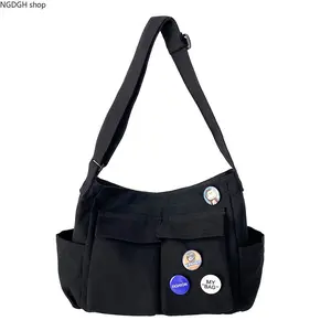 Retro denim washed shoulder messenger bag, Zippered sling bag, multiple zipper pocket design adjustable shoulder strap messenger bag, workwear style versatile multi-color selection, suitable for daily commuting, Versatile shoulder bags