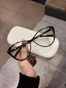 New Year Cat Eye Frame Glasses, Unisex Transparent Tortoiseshell Plastic Frames, Fashion Flat Lenses for Daily Wear & Travel
